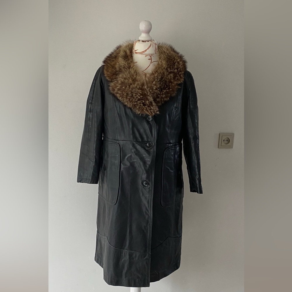 Vintage 1980s Leather Coat Fur Collar Sheep Skin Lined